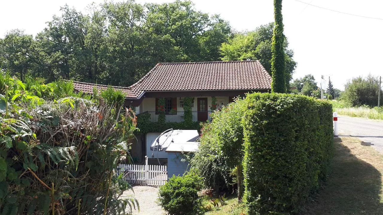 Bed and Breakfast Cudoille Armous-et-Cau Отель типа 